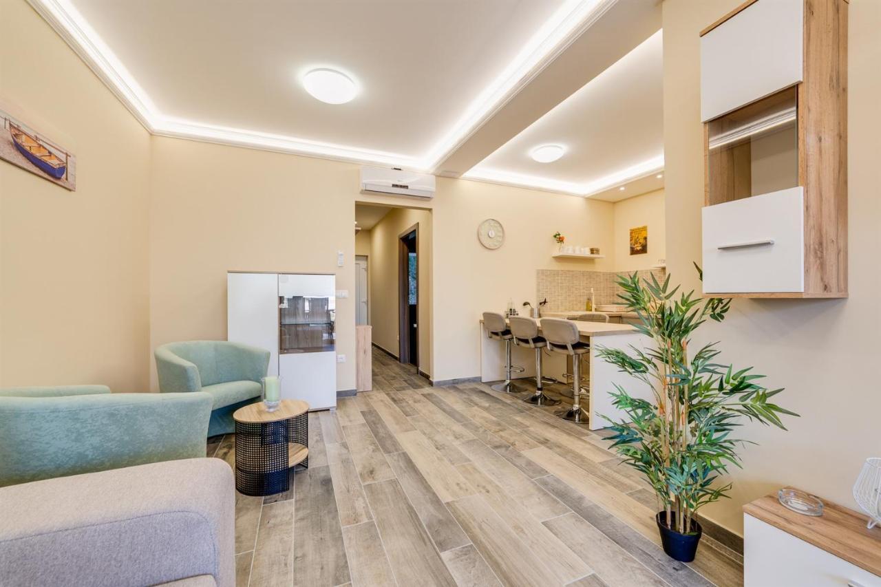 Forest Foeldvar Apartmanok By Bltn Balatonföldvár Zewnętrze zdjęcie