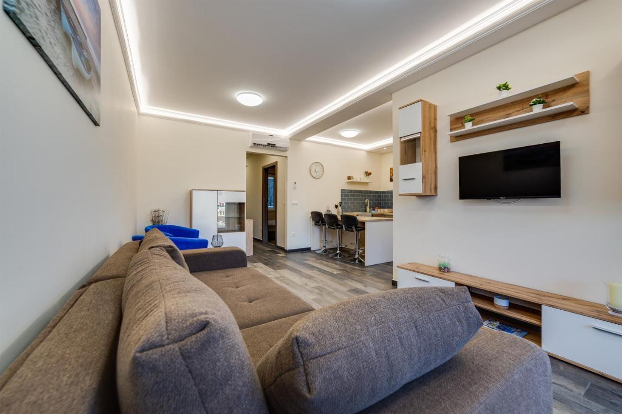 Forest Foeldvar Apartmanok By Bltn Balatonföldvár Zewnętrze zdjęcie
