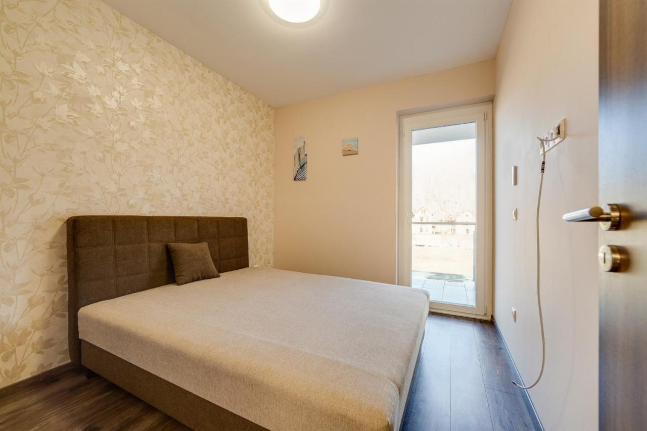 Forest Foeldvar Apartmanok By Bltn Balatonföldvár Zewnętrze zdjęcie